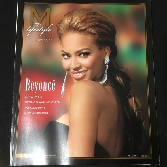 Beyoncé on Cover of M Lifestyle Magazine VOL 3 * ISSUE 3 2005 - Picture 2 of 5